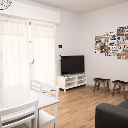 קסטלנואובו דל גארדה Otta House Garda Lake מראה חיצוני תמונה