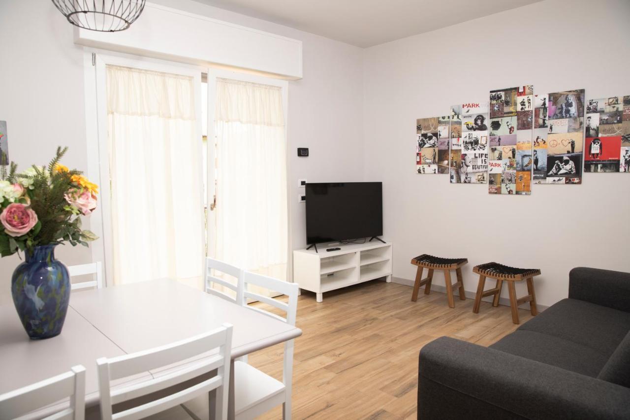 קסטלנואובו דל גארדה Otta House Garda Lake מראה חיצוני תמונה