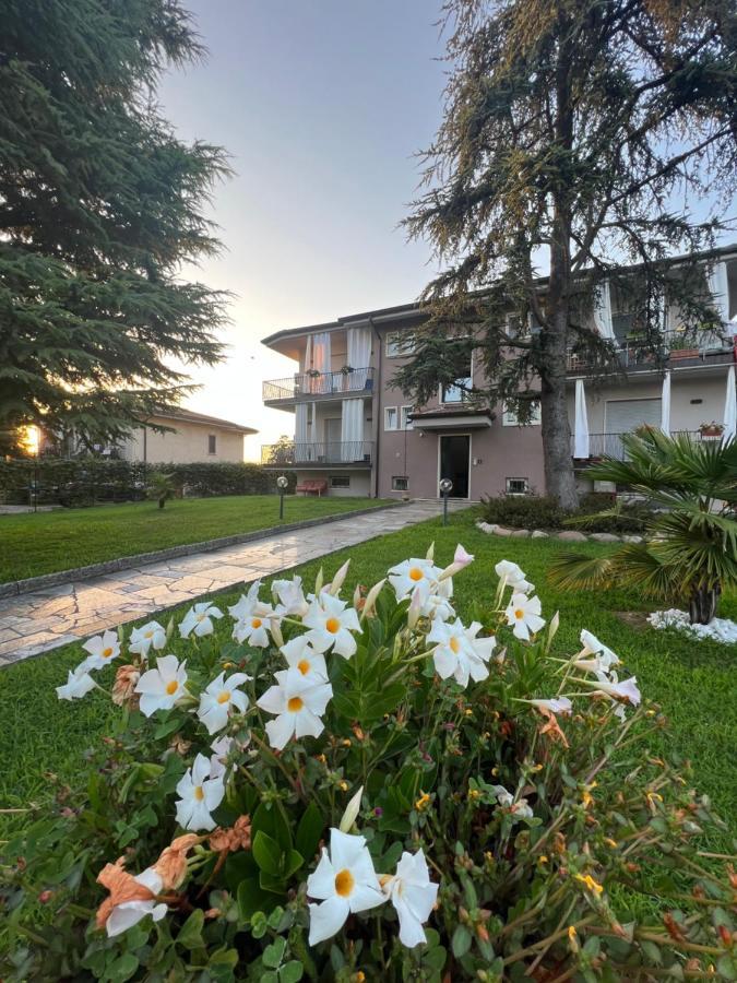 קסטלנואובו דל גארדה Otta House Garda Lake מראה חיצוני תמונה